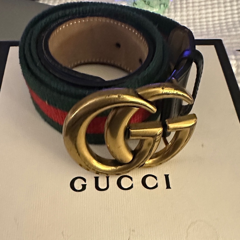 Gucci Men's Belt with Gold GG Buckle Sz 38